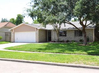 107 Sweetgum Dr, League City, TX 77573