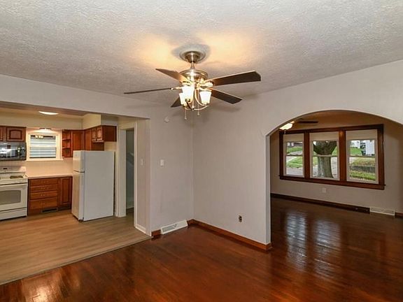 5th image of 1539 Hillcrest St