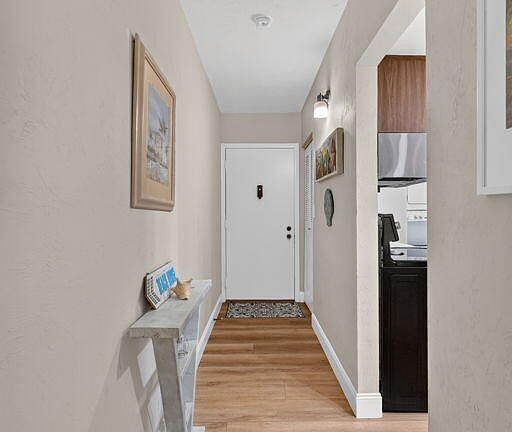 3rd image of 35 Greenbrier St #6-104