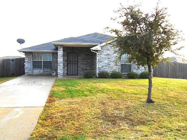 1st image of 6904 Sarah Lee Dr