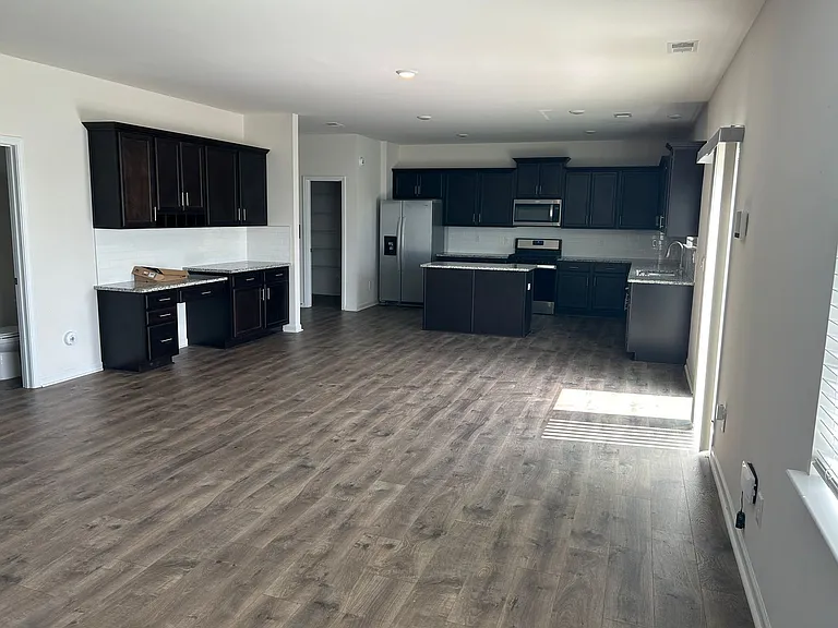 356 Bryson Blvd — Photo 7