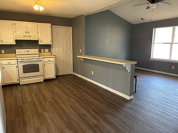 4th image of 101 Wildwood Ct