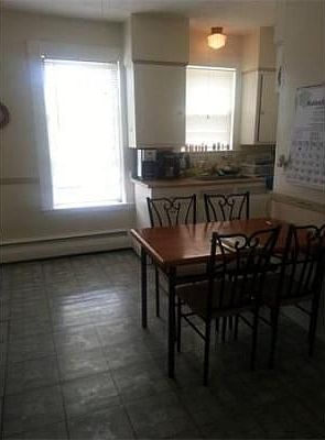 3rd image of 88 Oakwood Ave #2