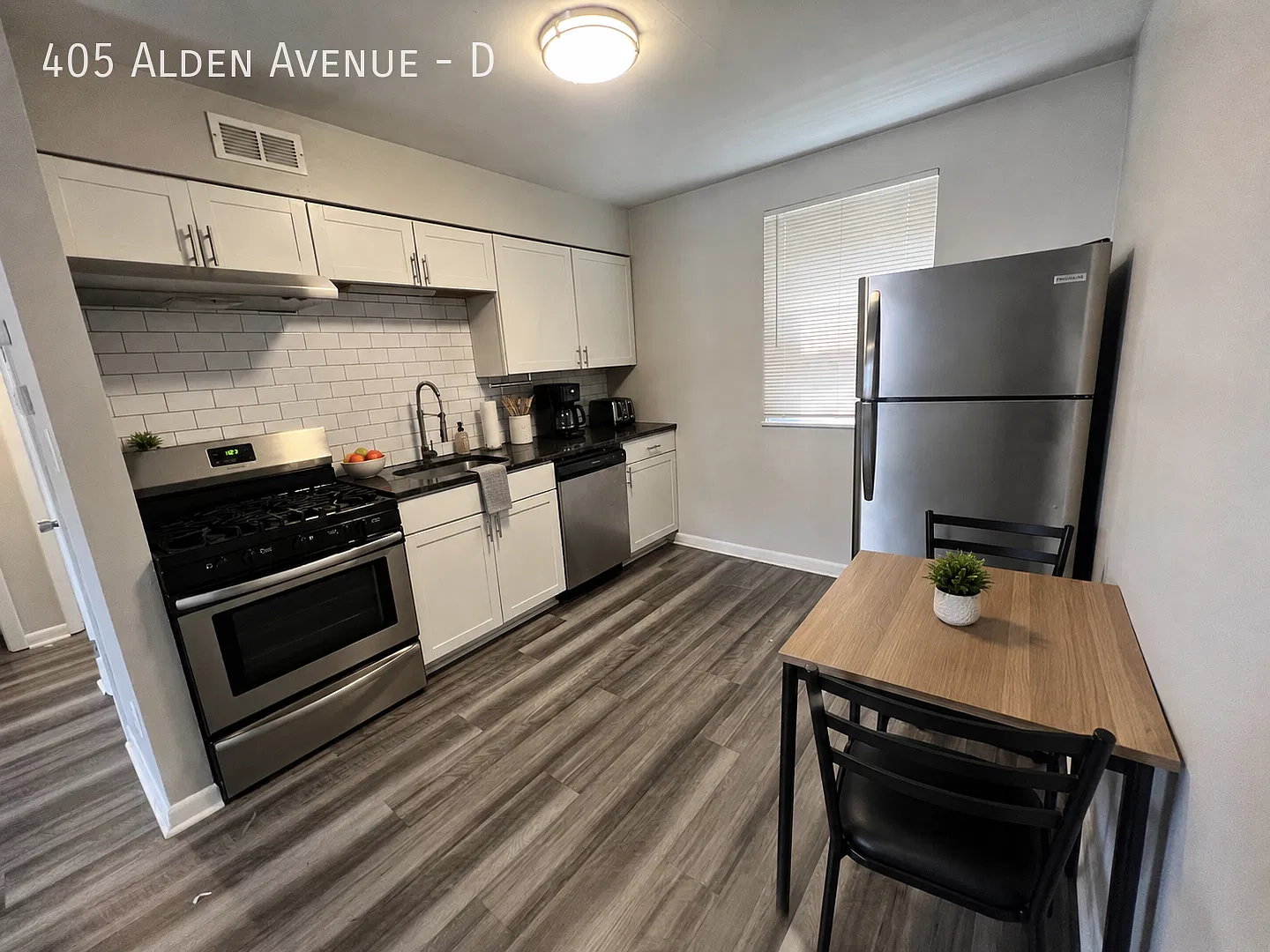 405 Alden Ave — Photo 3