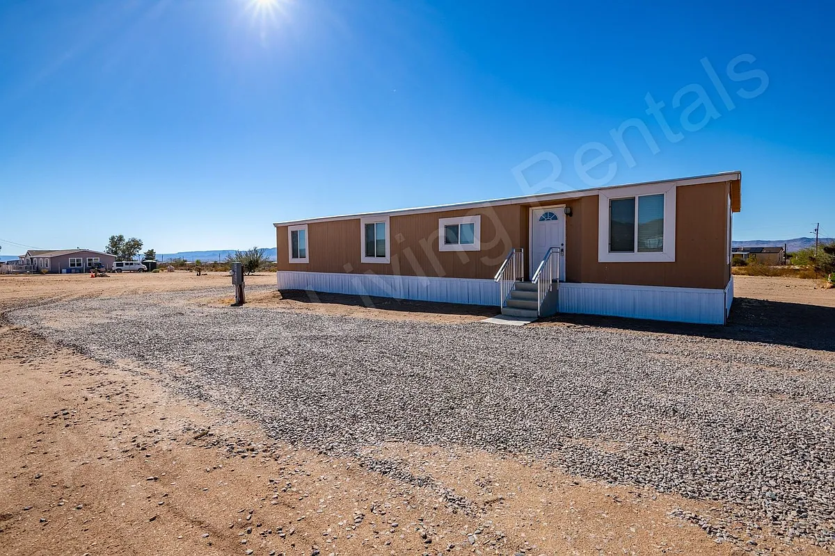 Building Photo - 3939 N Aztec Rd