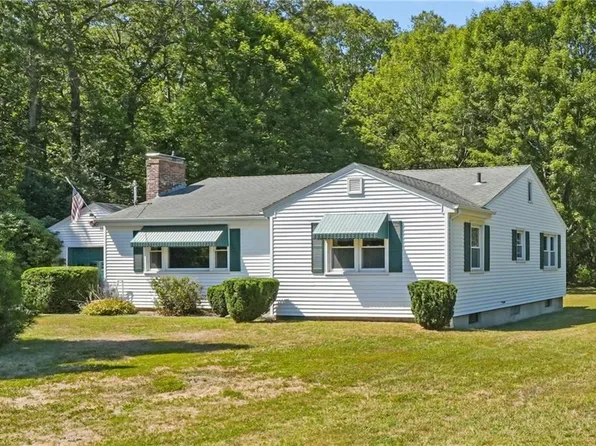 2 N Capalbo Dr, Westerly, RI 02891