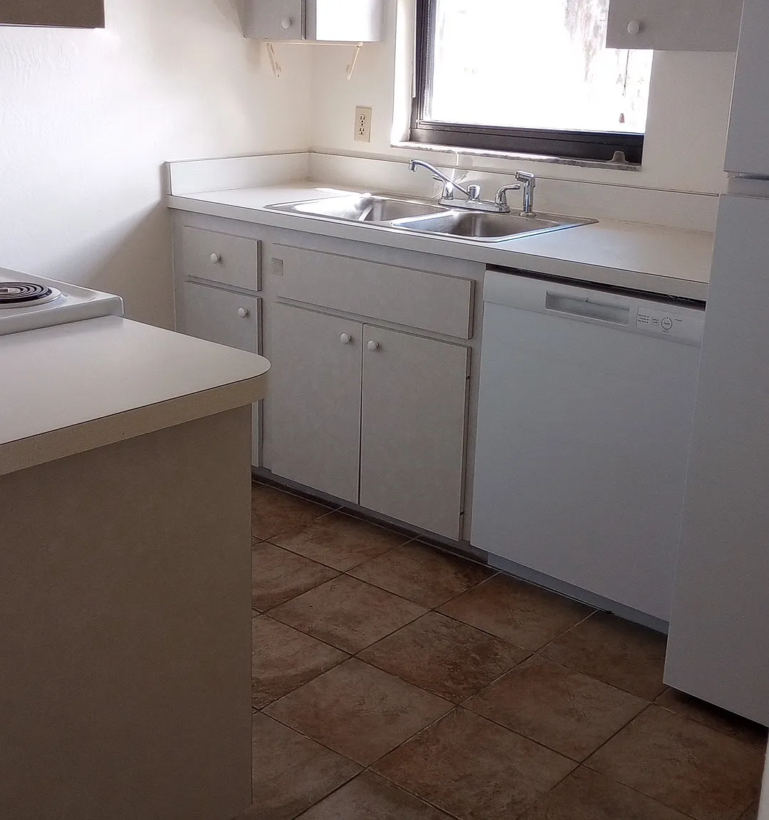 1 bed, 900 sqft, $1,100 — Photo 1