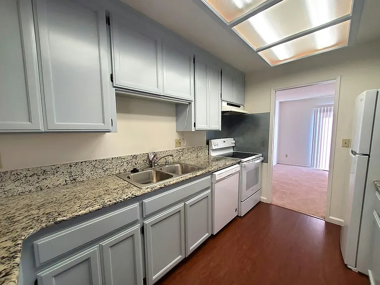 37763 Cedar Blvd — Photo 8