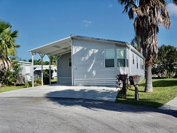 4th image of 14 SE Los Gatos Ln