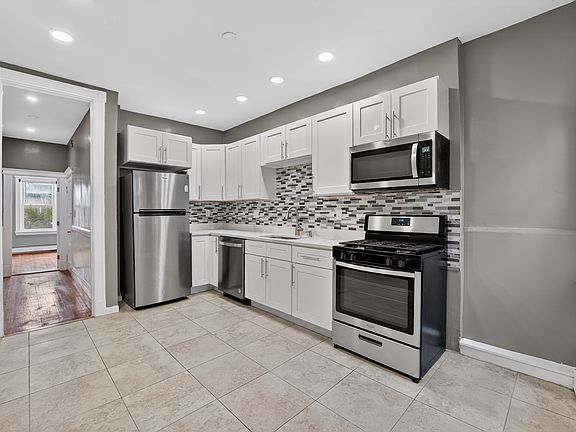 2nd image of 129 Harrishof St #2
