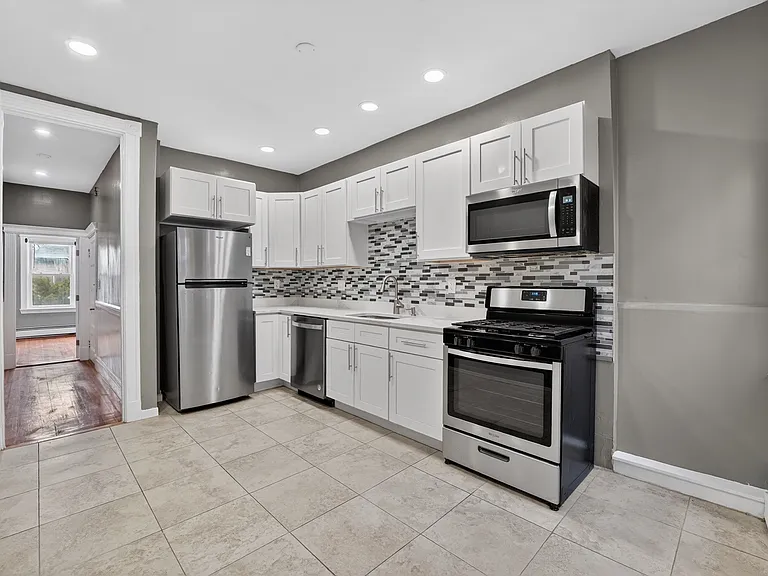 129 Harrishof St #3 — Photo 1
