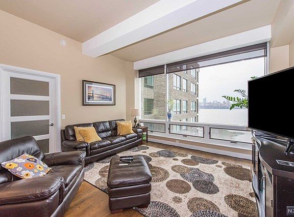 4th image of 9 Somerset Ln Unit 411