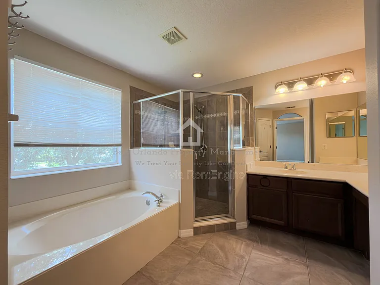 5109 Legacy Oaks Dr — Photo 12