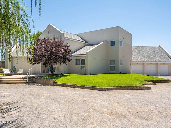 3rd image of 140 Horseshoe Cir