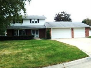 1201 Kentford Dr W, Saginaw, MI
