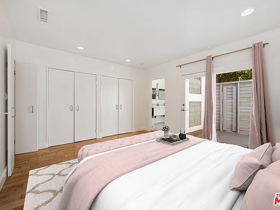 5th image of 1215 Poinsettia Dr