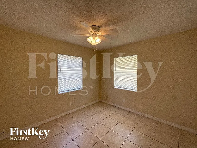 4304 N Shore Dr — Photo 9