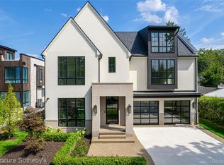 1042 Brookwood St, Birmingham, MI 48009