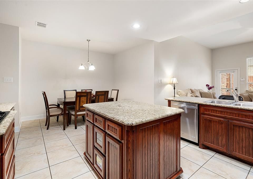 1st image of 14691 Blakehill Dr