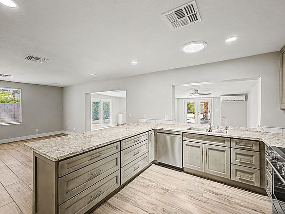 5th image of 3027 W Tierra Buena Ln