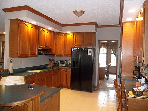 4th image of 27 Cottonwood Dr