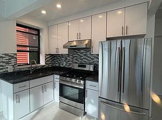 32-45 34th St #1L, Astoria, NY 11106
