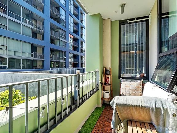 5th image of 350 11th Ave Unit 422