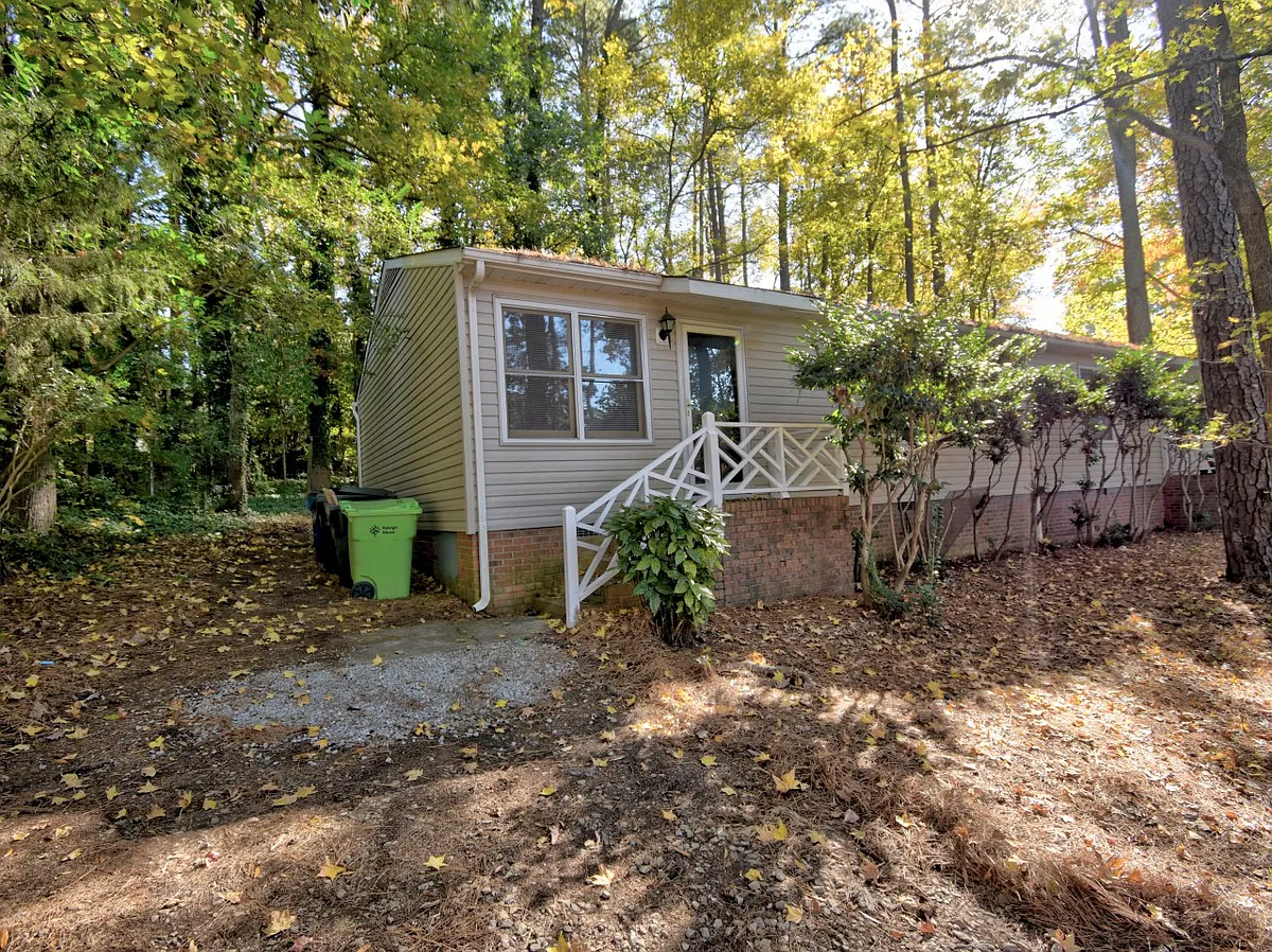 Building Photo - 841 Barringer Dr #A