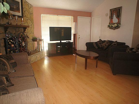 5th image of 13922 Country Manor Dr