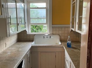 48 Kossuth St #2, Pawtucket, RI 02860