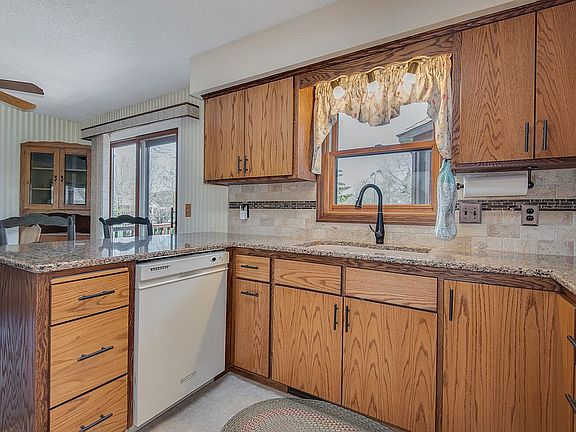 5th image of 2301 Henna Ave N