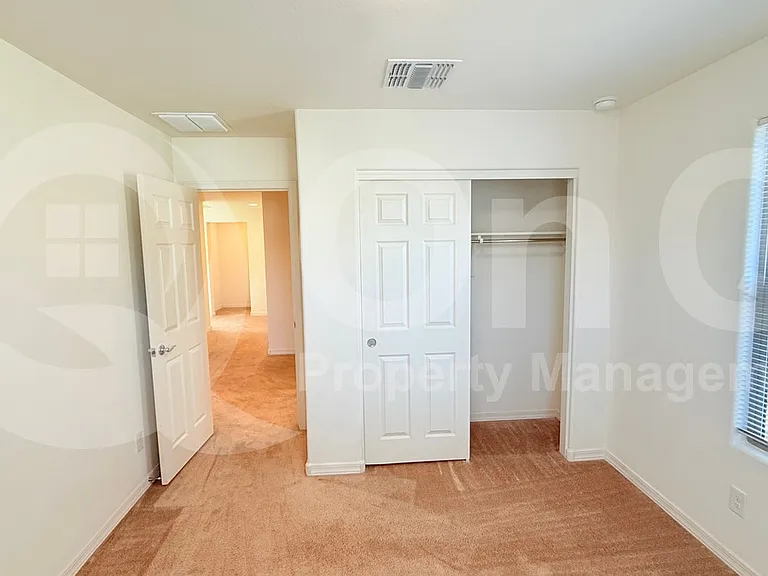 3706 S 57th Ln — Photo 12