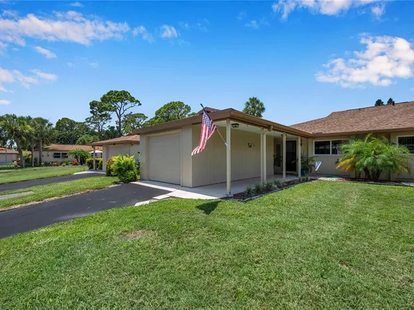 2249 Willow Tree Dr #98, Sarasota, FL 34231