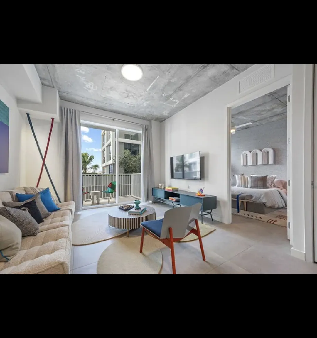 1 bed, 748 sqft, $2,450 — Photo 4