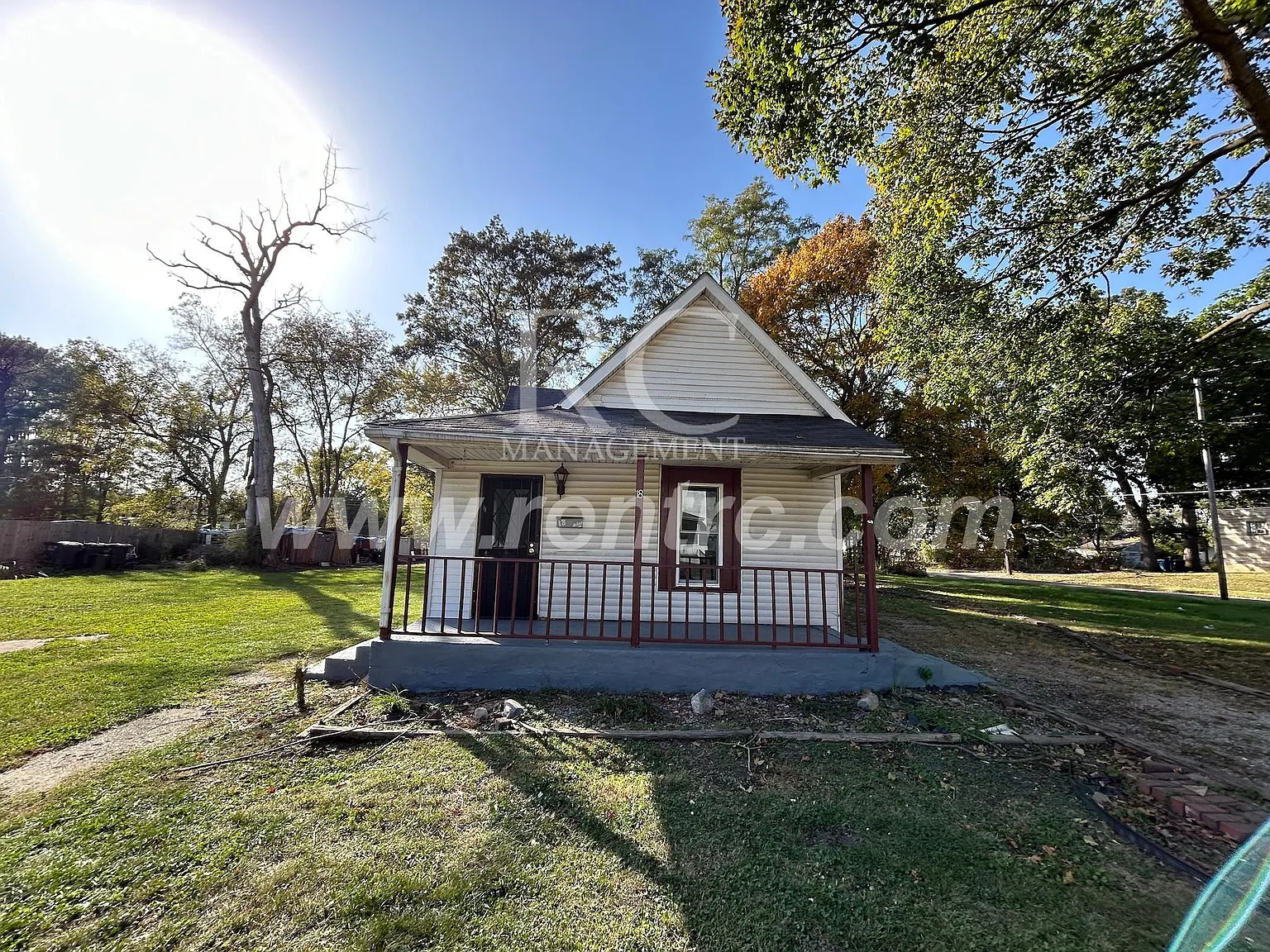 3 bed, $800 — Photo 1