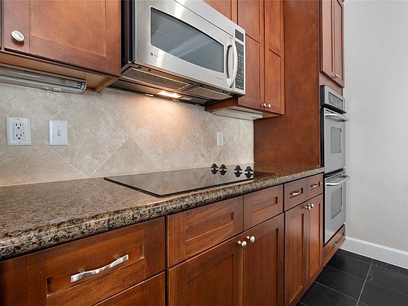 3rd image of 2826 Bookhout St APT 6002