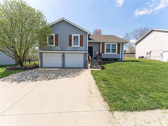 2nd image of 13740 Hunter Dr
