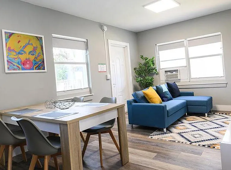 1020 N Victoria Park Rd #14 — Photo 3