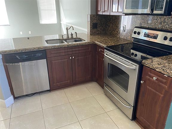 4th image of 18212 SW 94th Ct #0