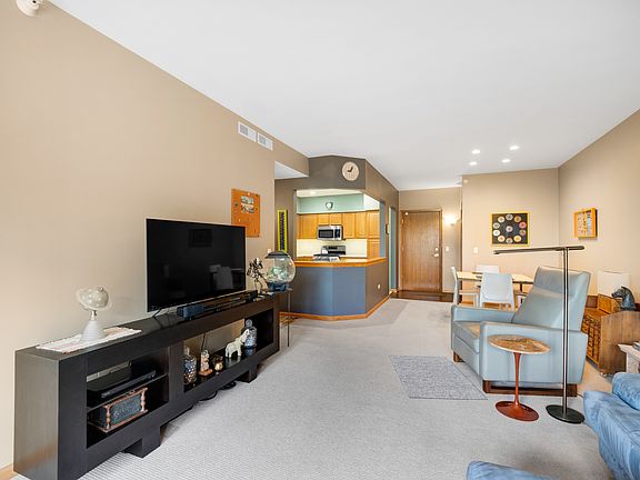 5th image of 1675 Mill St APT 506