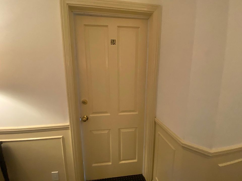 1st image of 320 California Ave #0