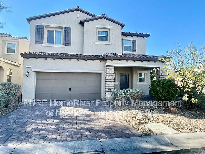 3 bed, 2.5 bath, 2152 sqft, $2,475 — Photo 1