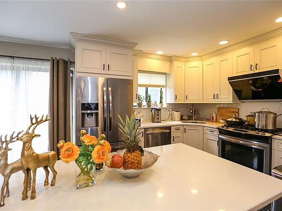 4th image of 278 Grasmere Dr