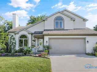 8220 Doyle Dr, Sylvania, OH 43560