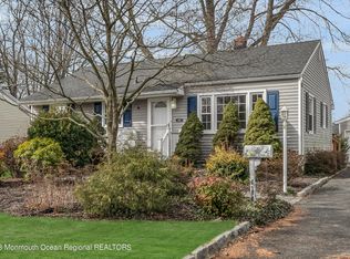 602 Hopping Rd, Belford, NJ 07718