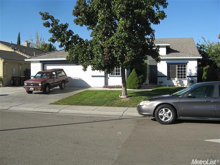 1st image of 4833 Woodhollow Ave