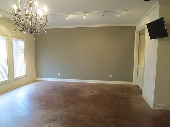 2nd image of 1021 Parkside Cmns