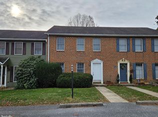 3492 Glen Eagles Dr, Chambersburg, PA 17202