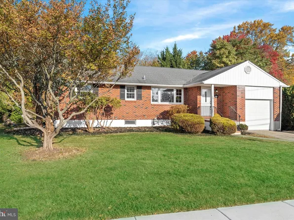 1611 Victory Dr, Wilmington, DE 19804