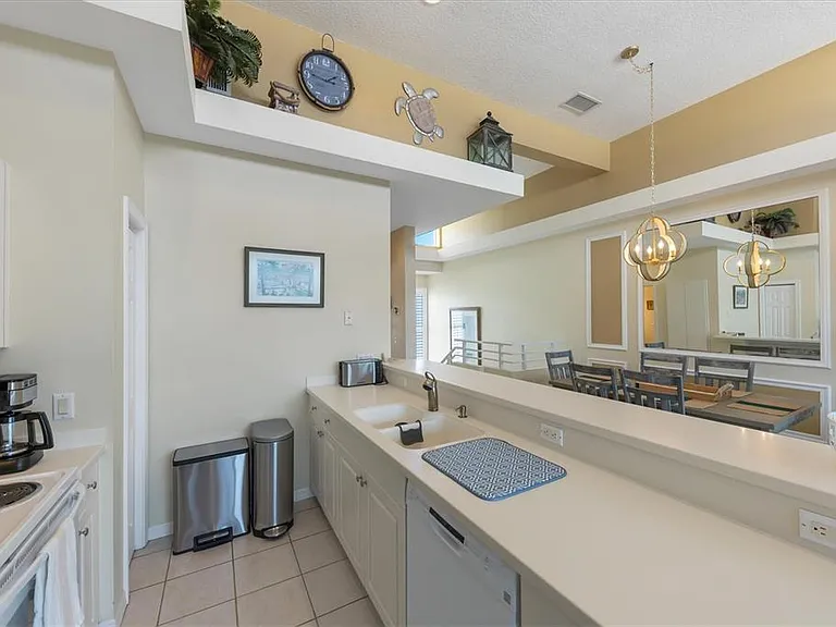 8272 Harborside Cir — Photo 13